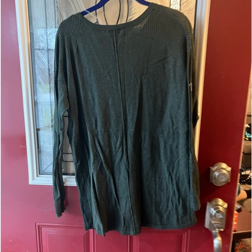 MATERNITY Sweater - Picture 2 of 6